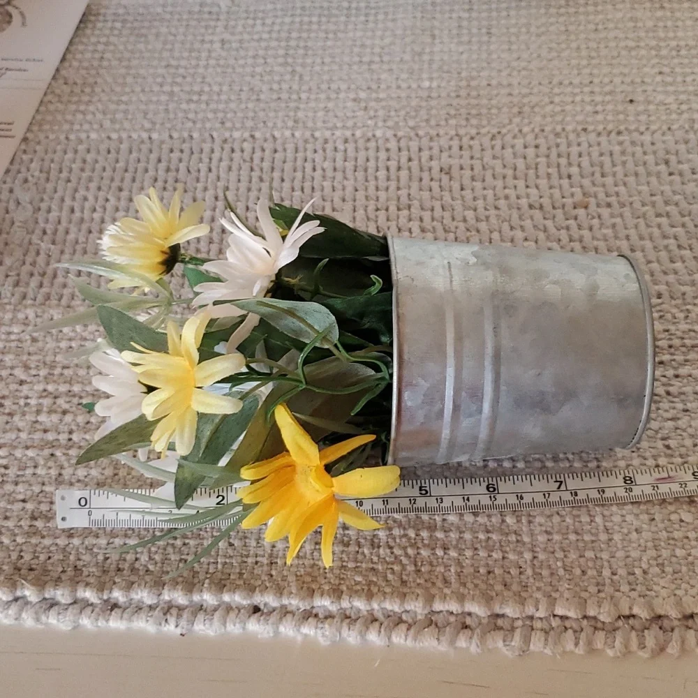 SPRING FLORAL DECOR